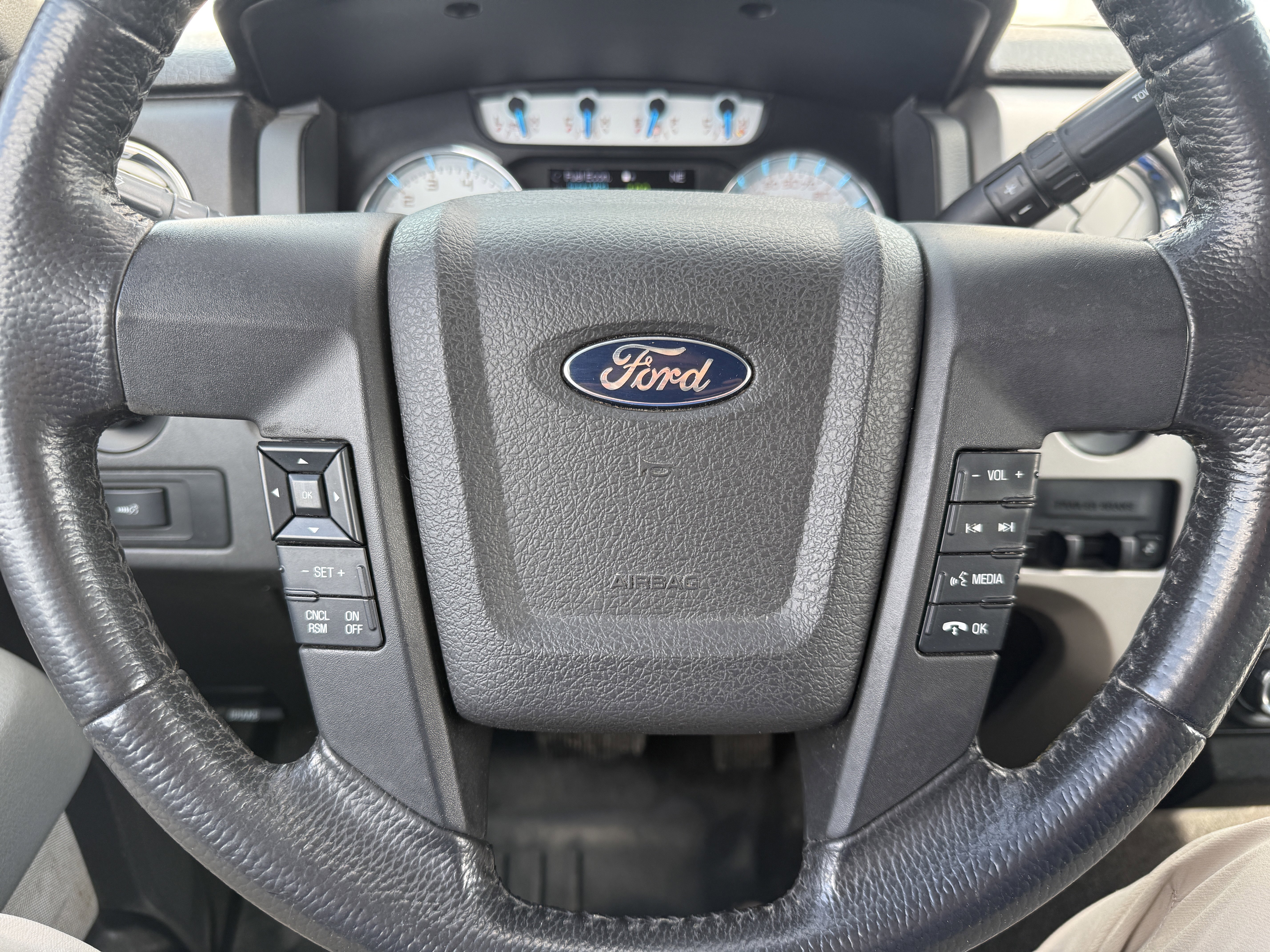 Used 2014 Ford F150 XLT w/ Equipment Group 302A Luxury image 21