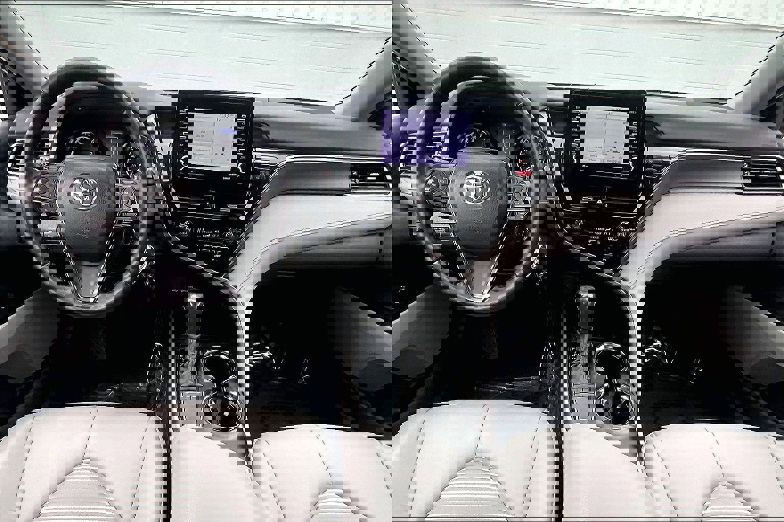 Used 2023 Toyota Camry SE image 19