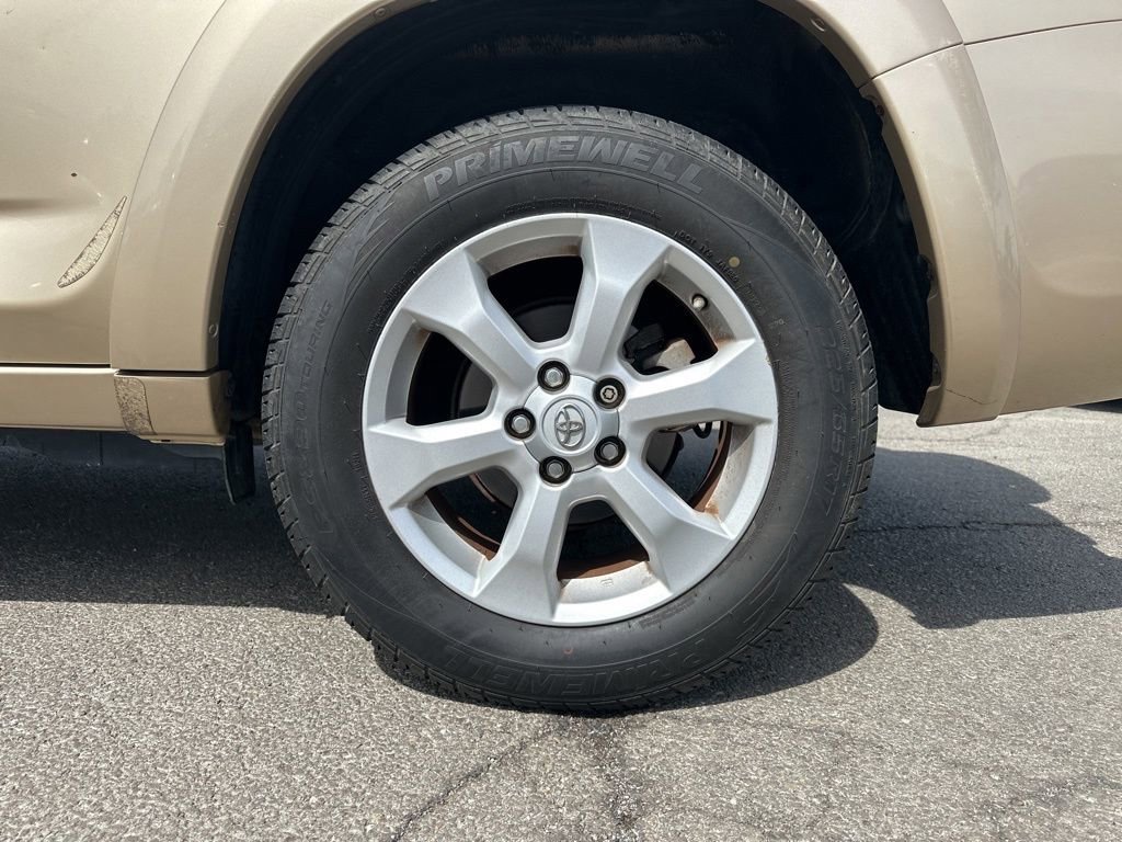 Used 2009 Toyota RAV4 Limited AWD/4WD image 10