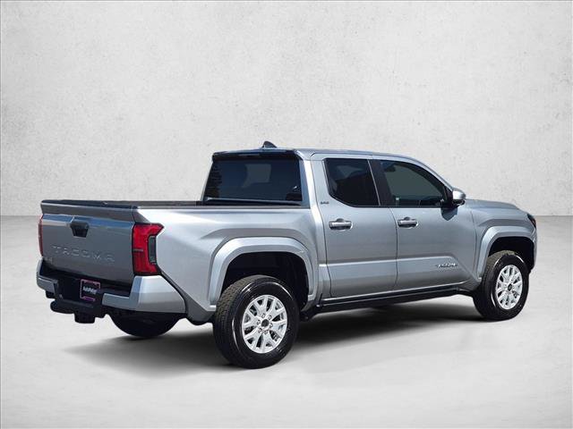 Used 2024 Toyota Tacoma SR5 AWD/4WD image 5