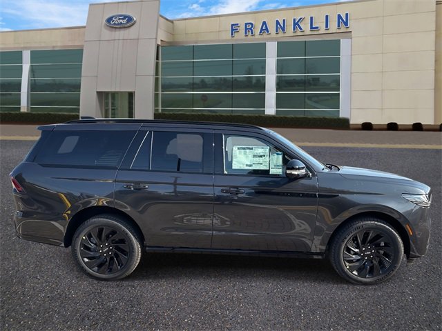 New 2025 Lincoln Navigator Reserve w/ Jet Appearance Package image 8