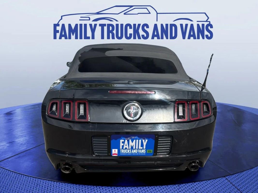 Used 2013 Ford Mustang Premium image 4