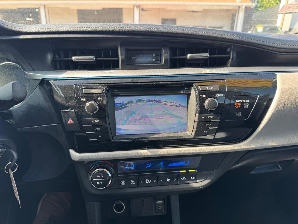 Used 2014 Toyota Corolla LE FWD image 19