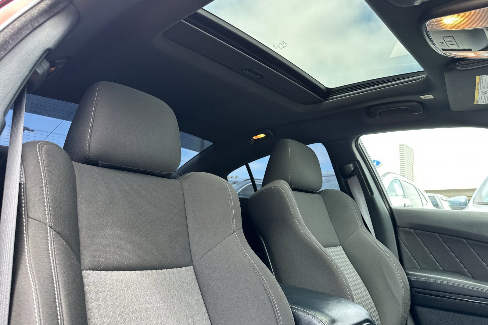 Used 2022 Dodge Charger R/T w/ Blacktop Package image 17