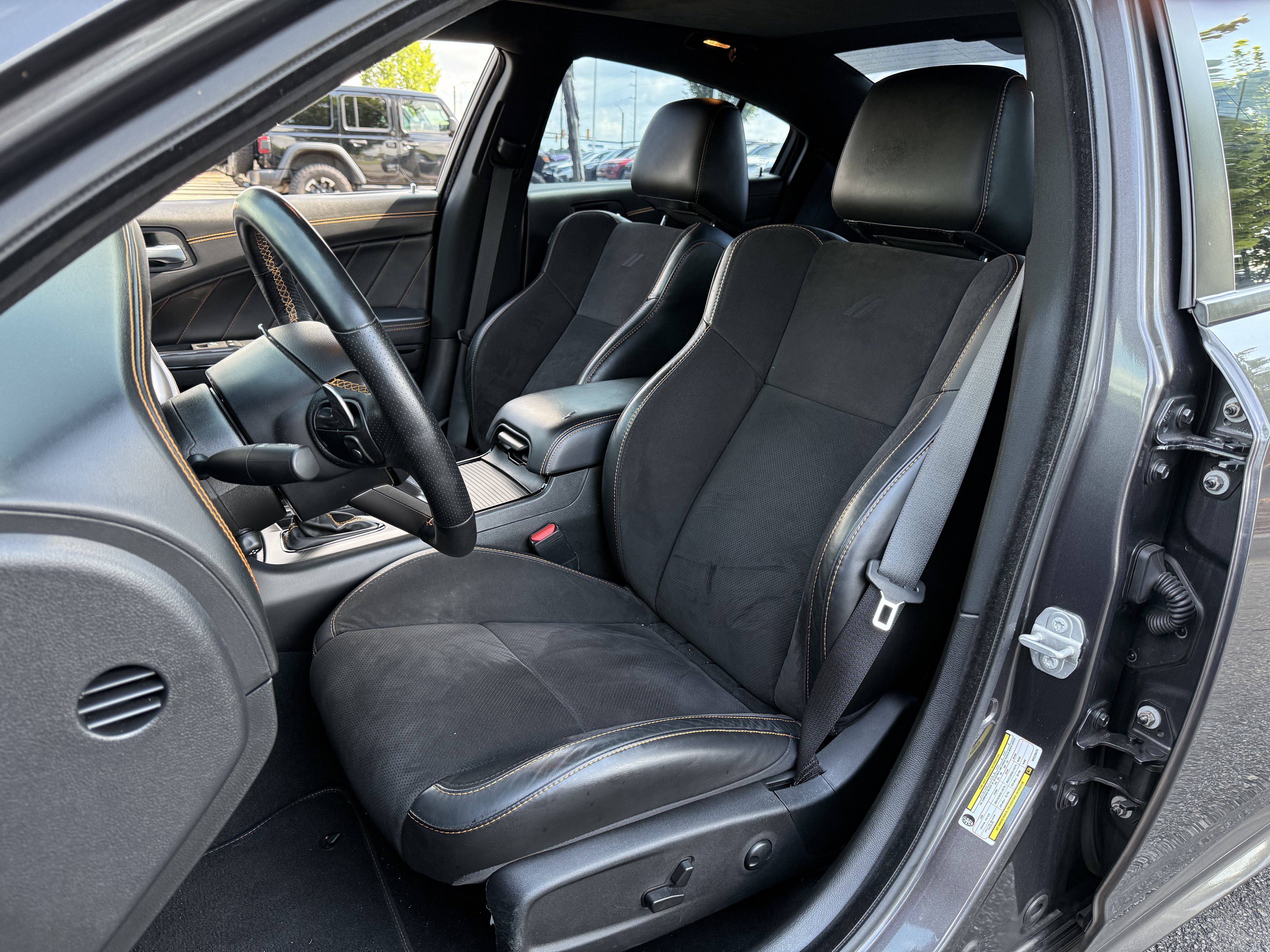 Used 2022 Dodge Charger Scat Pack RWD image 16