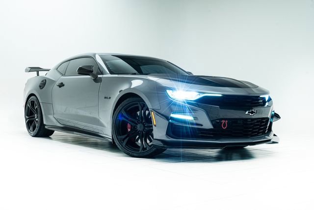 Used 2019 Chevrolet Camaro SS RWD image 5