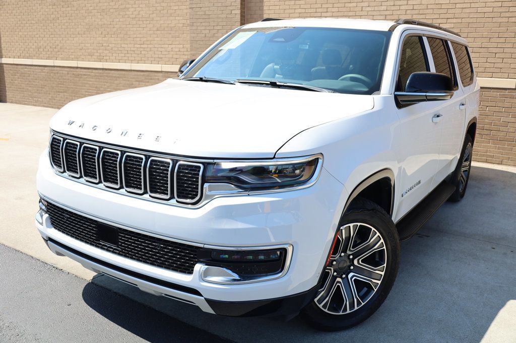 Used 2024 Jeep Wagoneer L Series II w/ Flexible Seating Group image 5