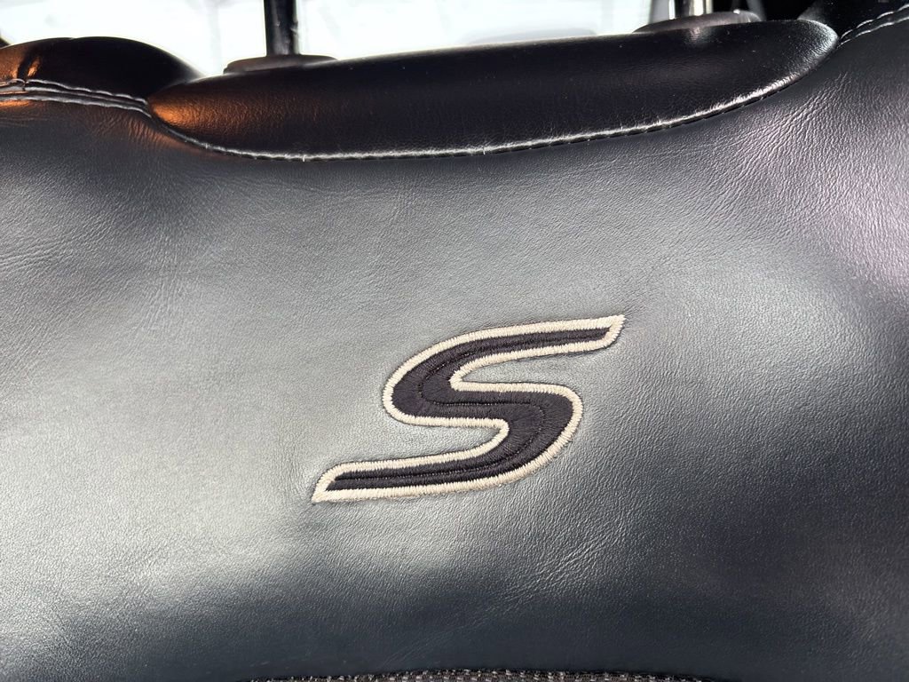 Used 2015 Chrysler 200 S w/ Comfort Group image 7