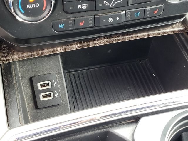 Used 2017 Ford F250 Lariat w/ Lariat Value Package AWD/4WD image 28