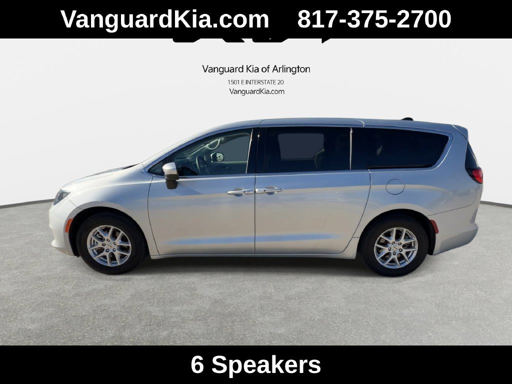 Used 2022 Chrysler Voyager LX FWD image 5