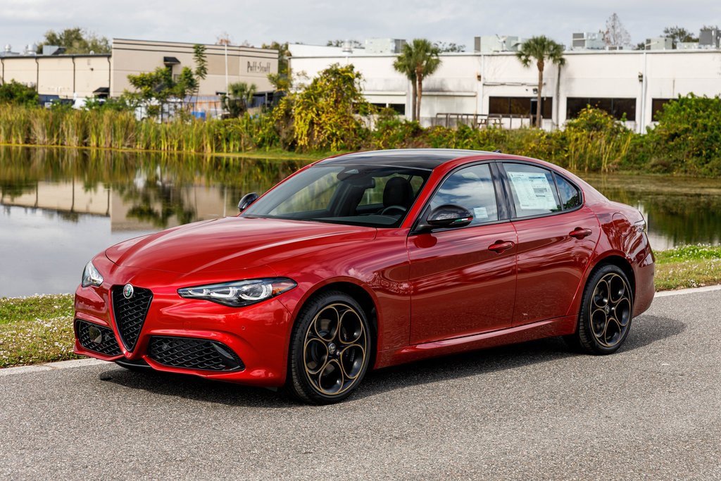 New 2025 Alfa Romeo Giulia AWD w/ Driving Assist Package image 7