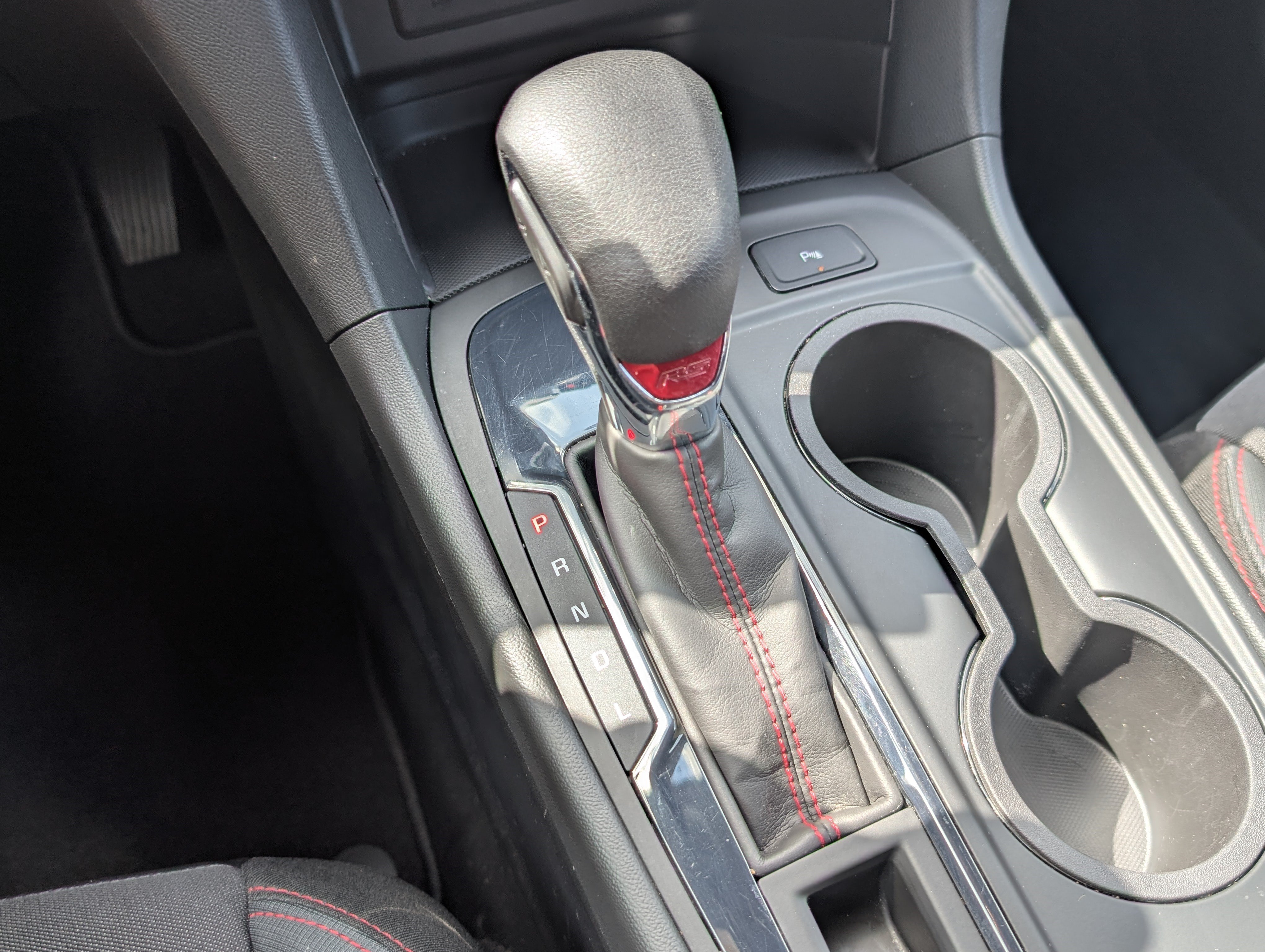 Used 2023 Chevrolet Equinox RS FWD image 30