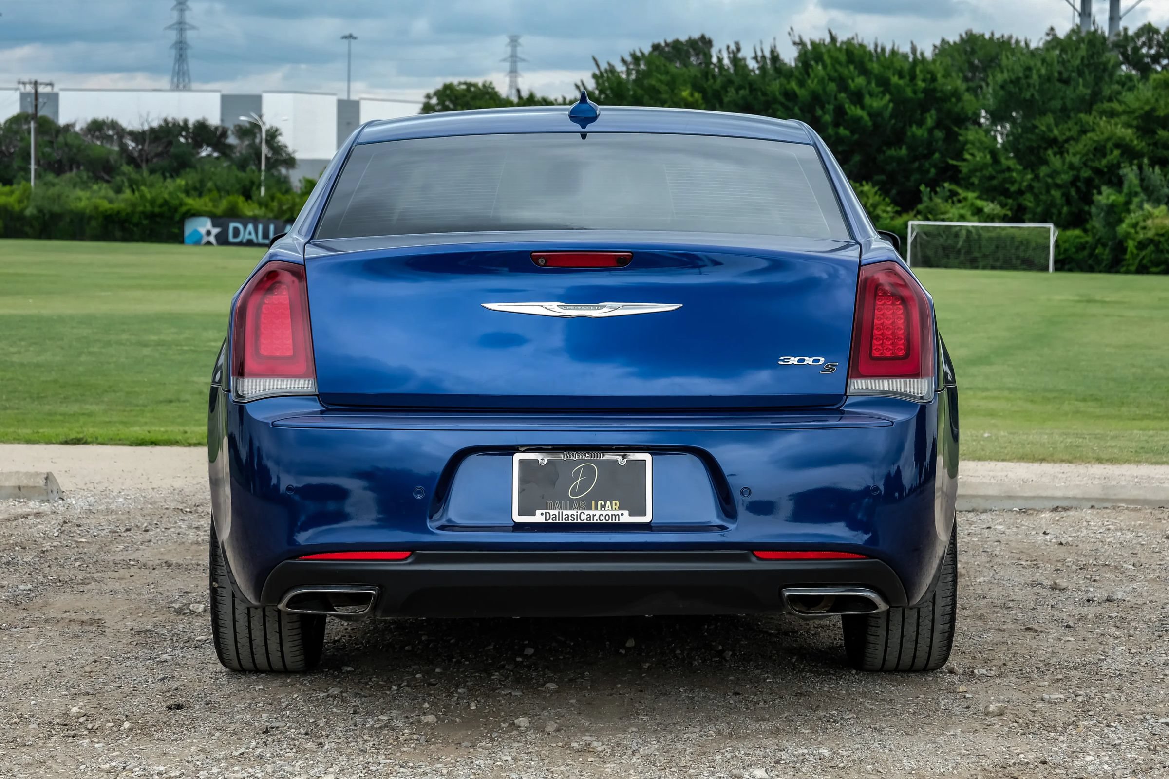 Used 2018 Chrysler 300 S w/ 300S Premium Group RWD image 11