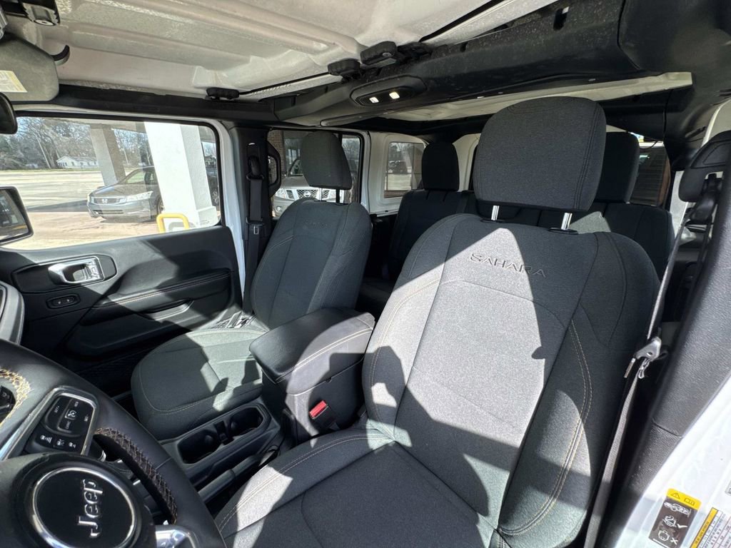 Used 2024 Jeep Wrangler Sahara image 49