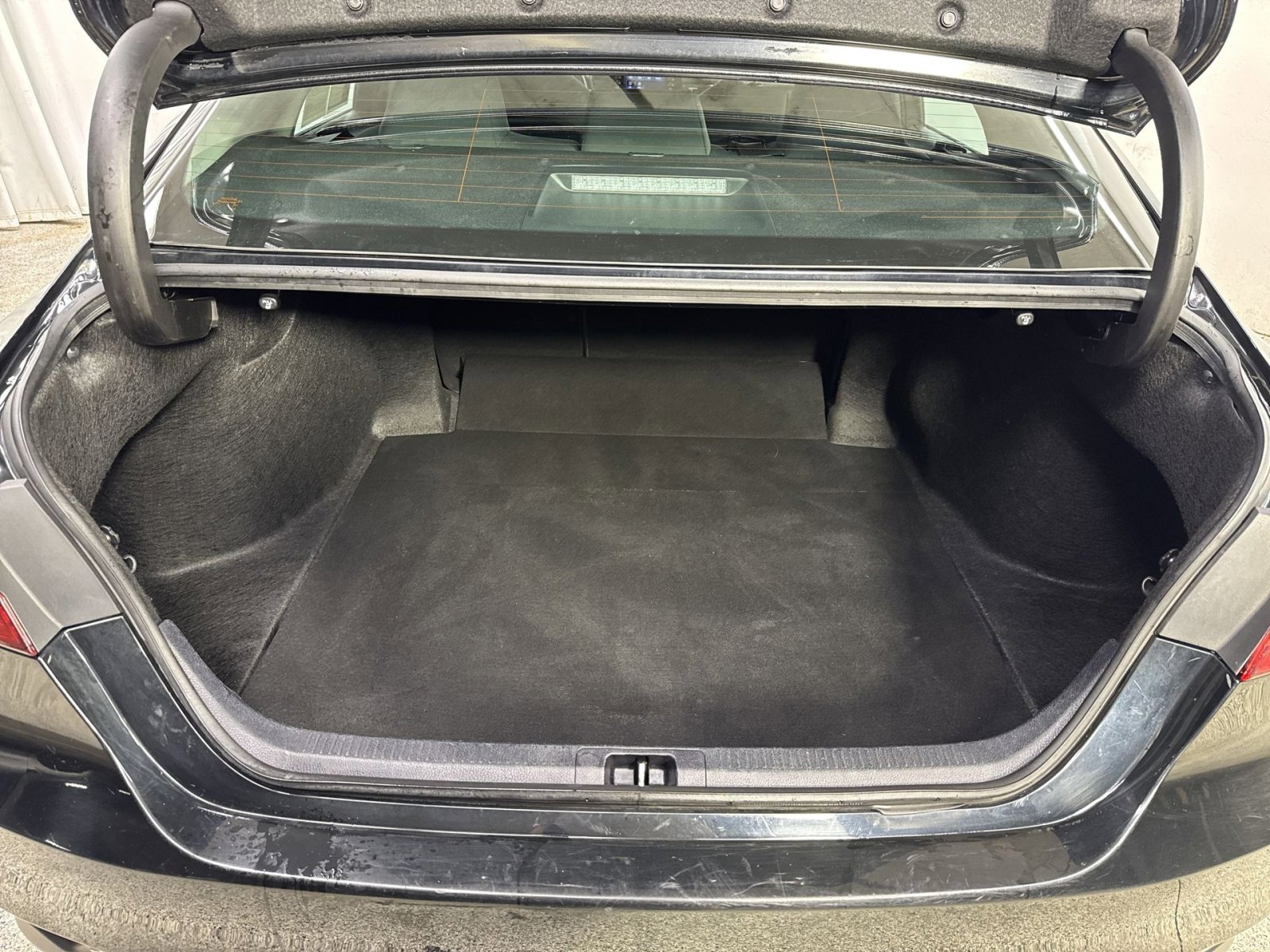 Used 2024 Toyota Camry LE FWD image 29