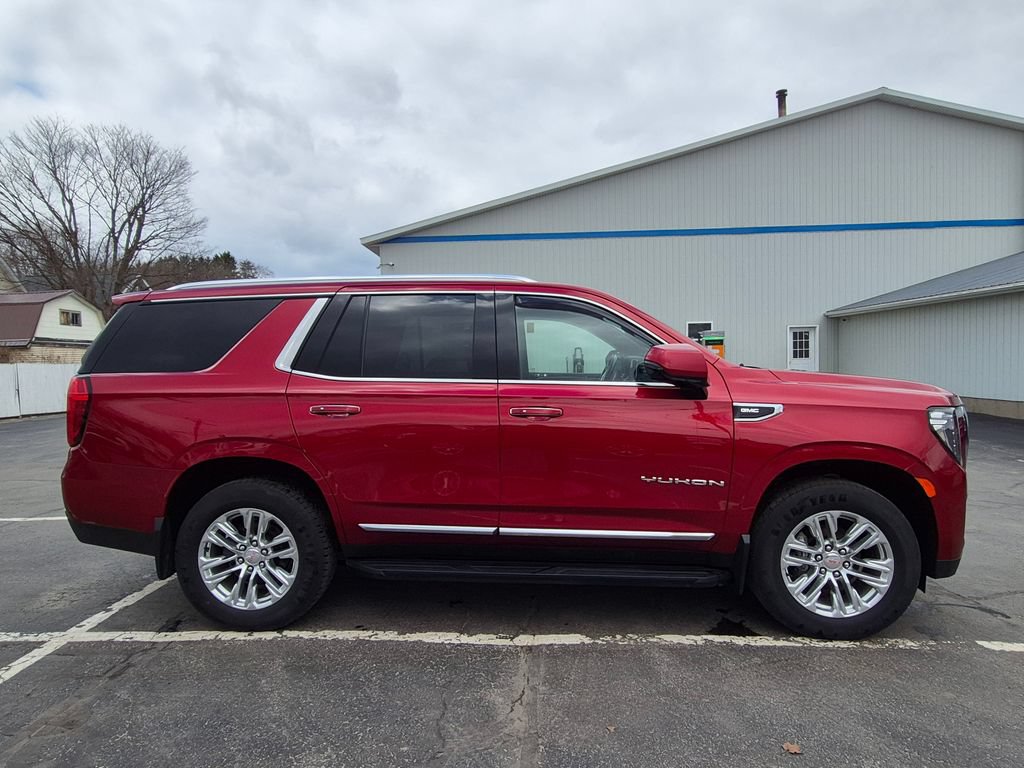 Certified 2021 GMC Yukon SLT w/ SLT Luxury Package AWD/4WD image 4