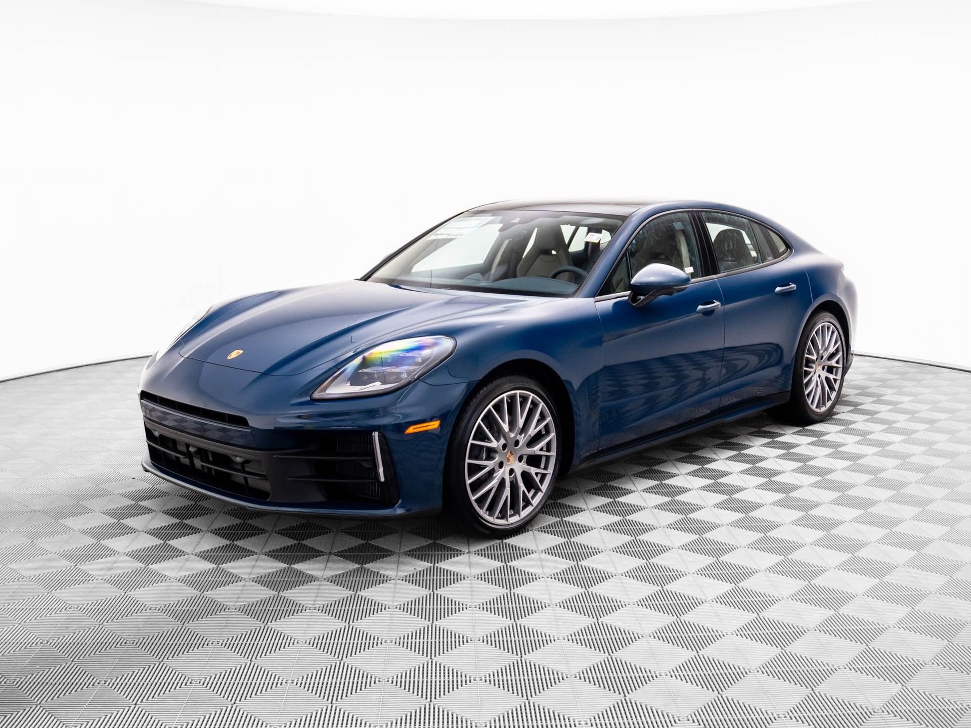 New 2026 Porsche Panamera 4 AWD/4WD image 1