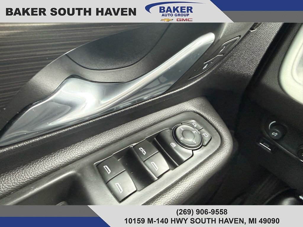 Used 2022 GMC Terrain SLE w/ Driver Convenience Package image 19