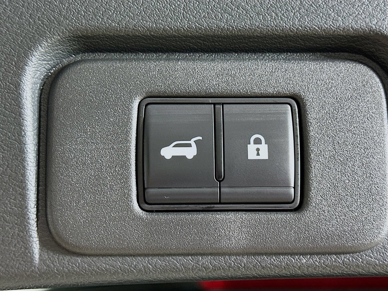 Used 2025 Nissan Rogue Platinum w/ Platinum Premium Package AWD/4WD image 40