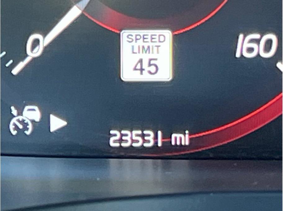 Used 2019 Volvo S60 T5 R-Design image 13