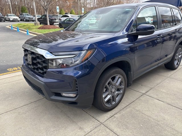 Used 2023 Honda Passport EX-L image 2