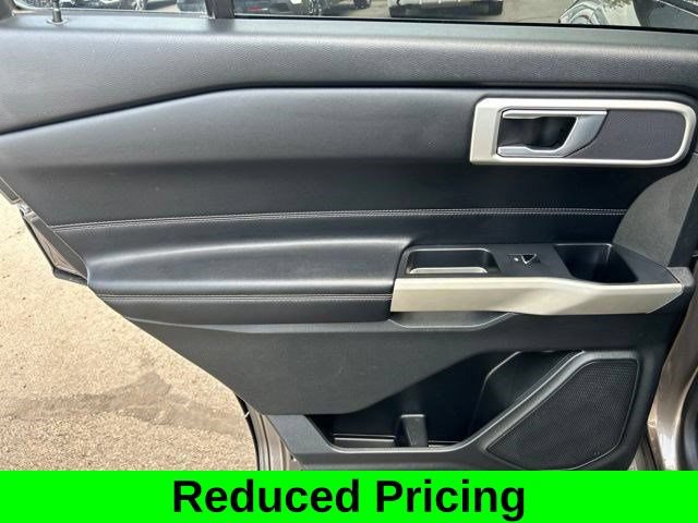 Used 2021 Ford Explorer XLT w/ Equipment Group 202A AWD/4WD image 40