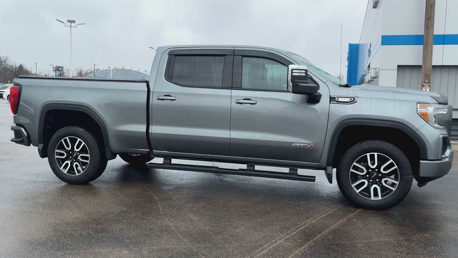 Certified 2020 GMC Sierra 1500 AT4 w/ AT4 Premium Package image 9