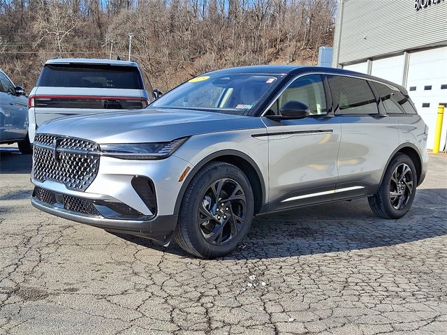 New 2025 Lincoln Nautilus Premier AWD/4WD image 2