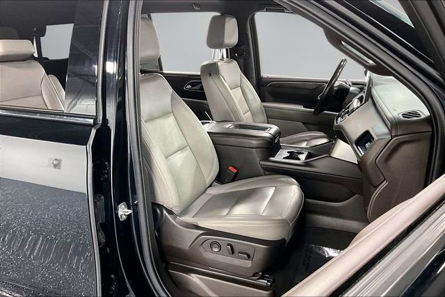 Used 2021 Chevrolet Tahoe Z71 w/ Z71 Off-Road Package AWD/4WD image 27