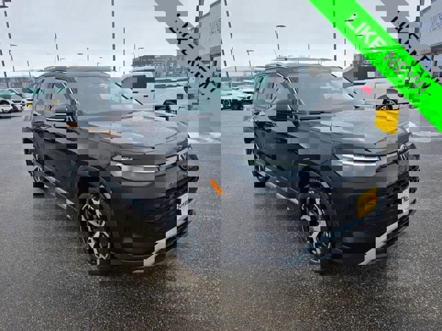 Used 2025 Volkswagen Tiguan SE image 5