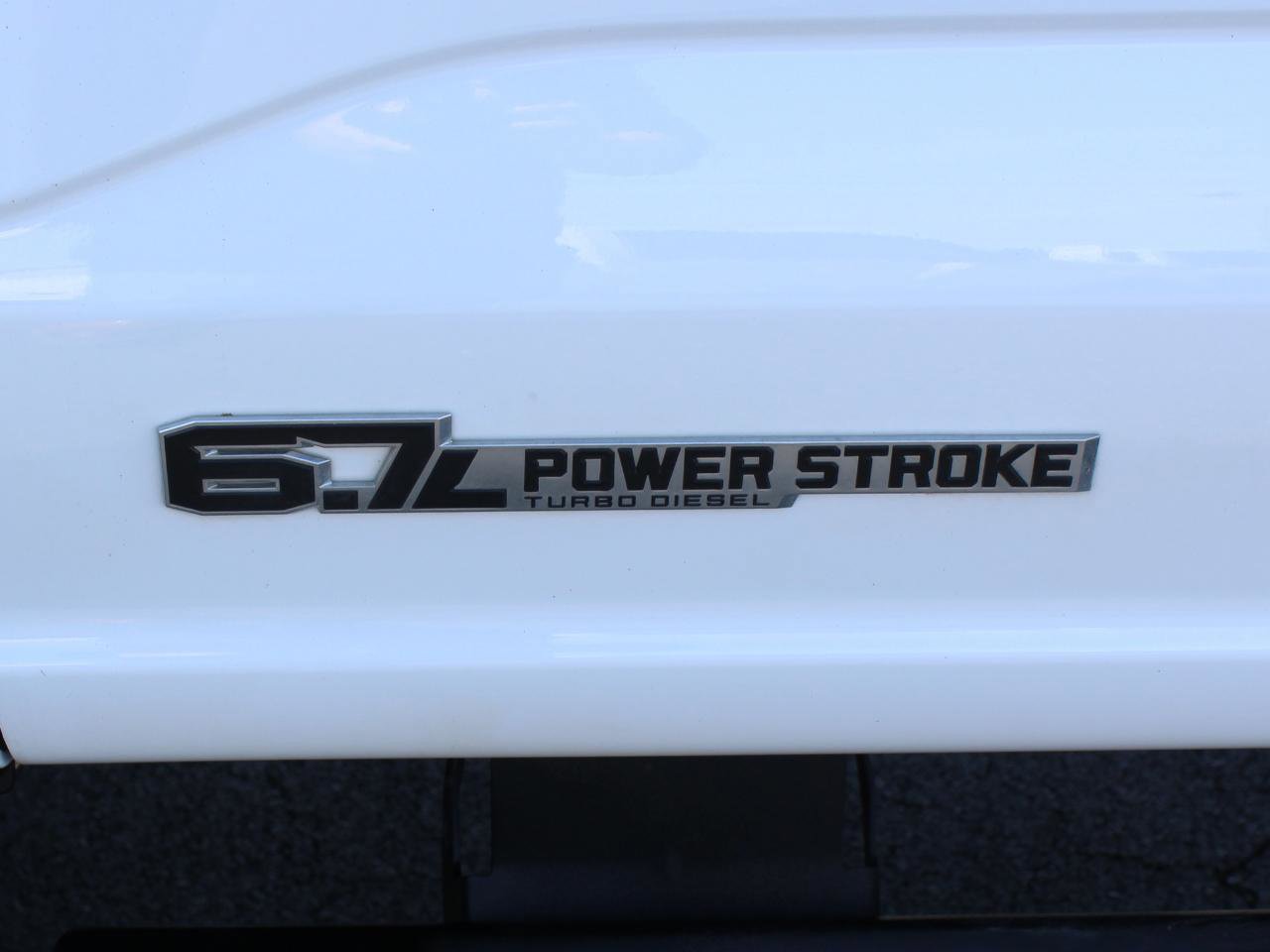 Used 2024 Ford F550 4x4 Crew Cab Super Duty image 41