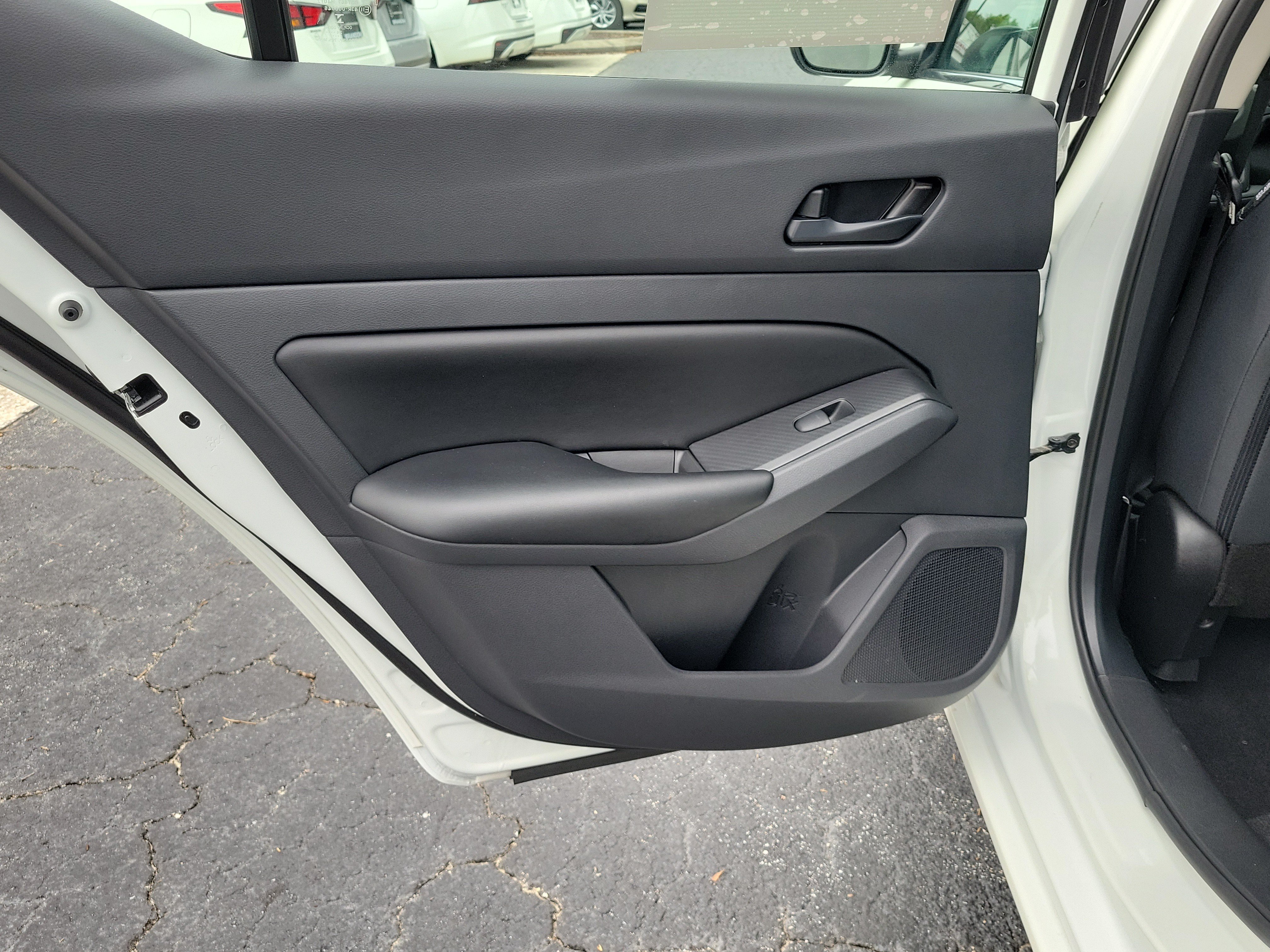 Certified 2025 Nissan Altima 2.5 S FWD image 8