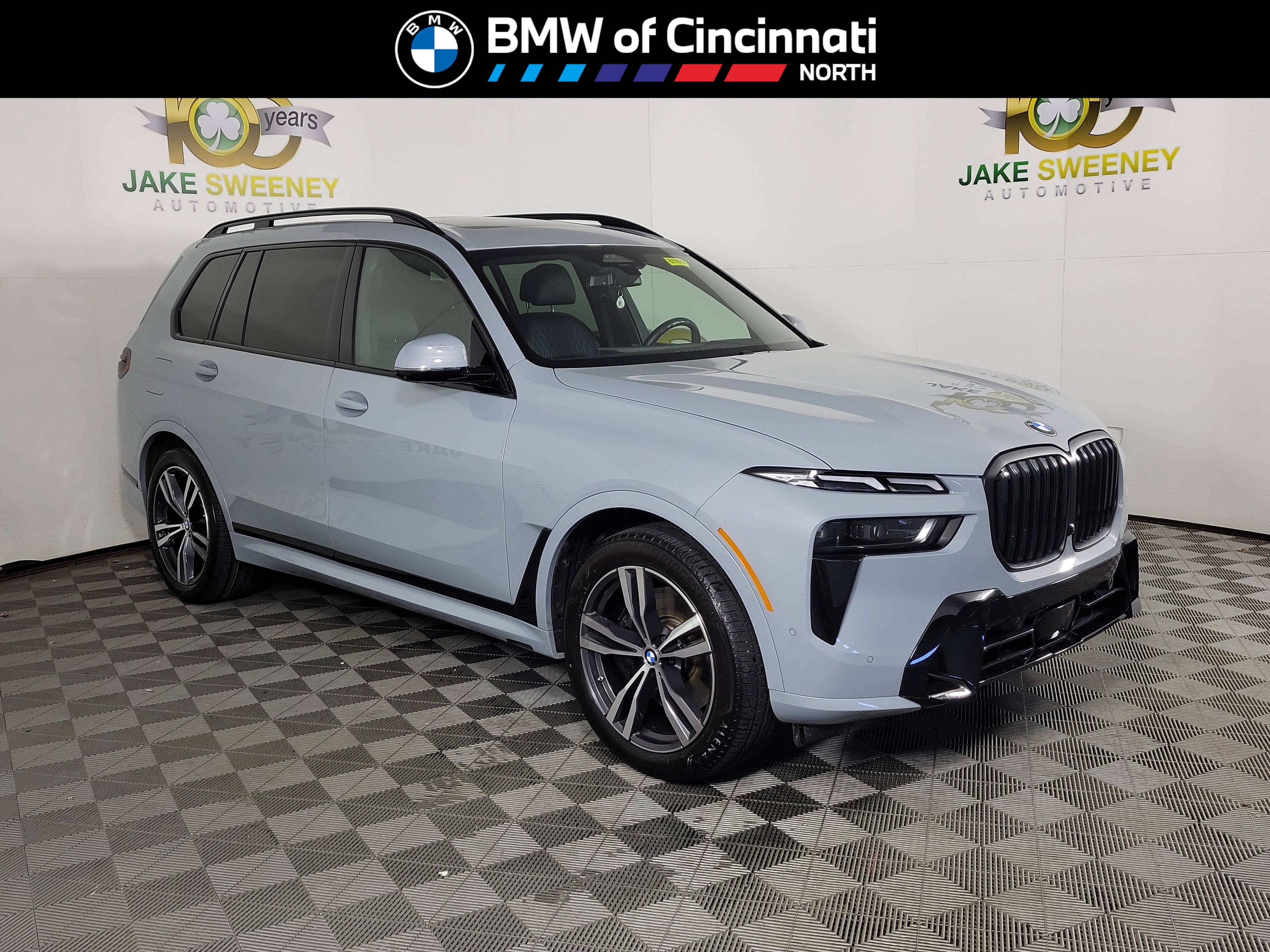 Certified 2024 BMW X7 xDrive40i w/ M Sport Package image 1