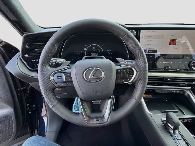 New 2026 Lexus TX 500h AWD w/ Technology Package image 41