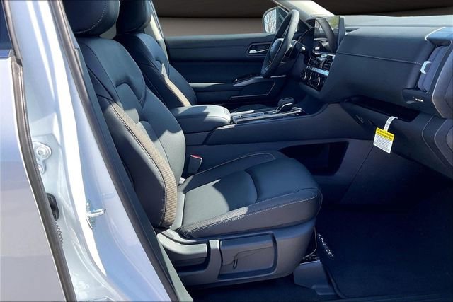New 2026 Nissan Pathfinder SL image 11
