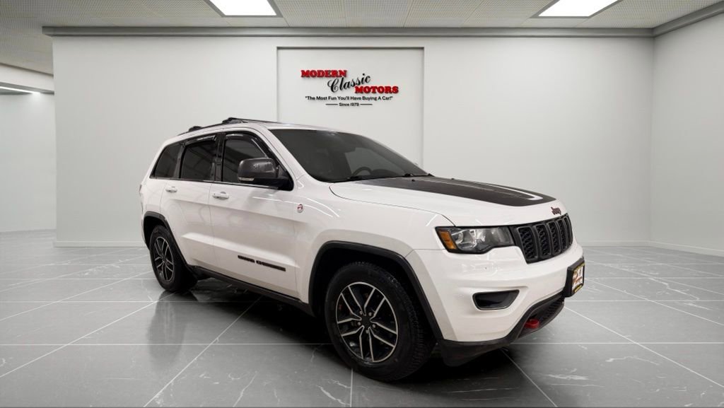 Used 2020 Jeep Grand Cherokee Trailhawk image 1