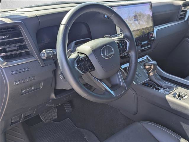 Used 2024 Lexus GX 550 w/ Accessory Package (Z1) image 9