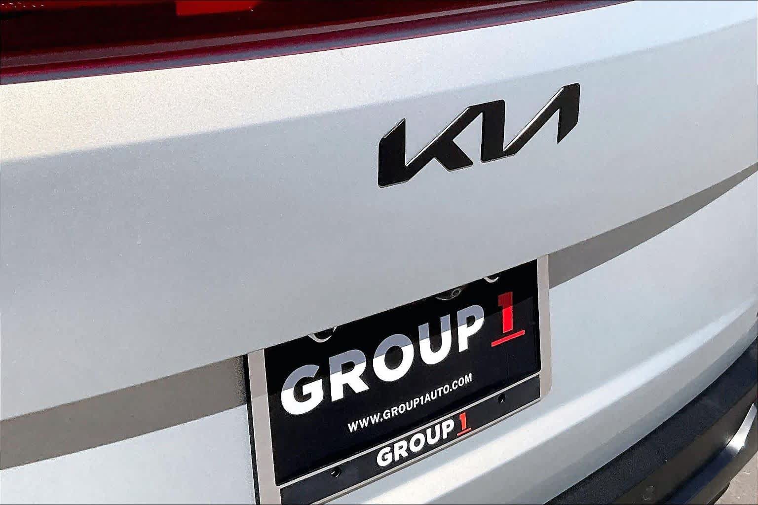Used 2025 Kia Carnival SX Prestige FWD image 29