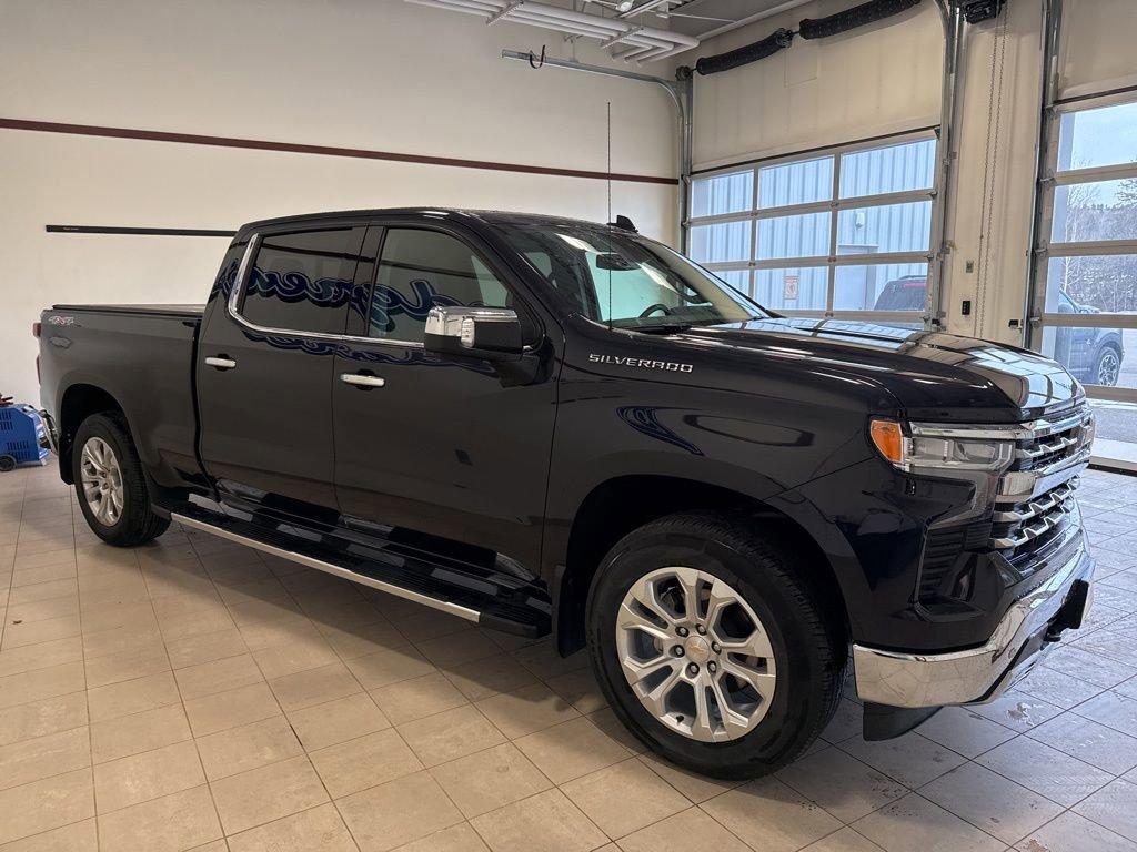 Used 2024 Chevrolet Silverado 1500 LTZ w/ LTZ Premium Package image 7