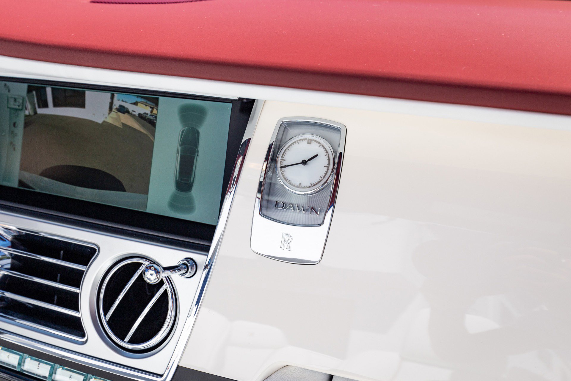 Used 2017 Rolls-Royce Dawn image 46