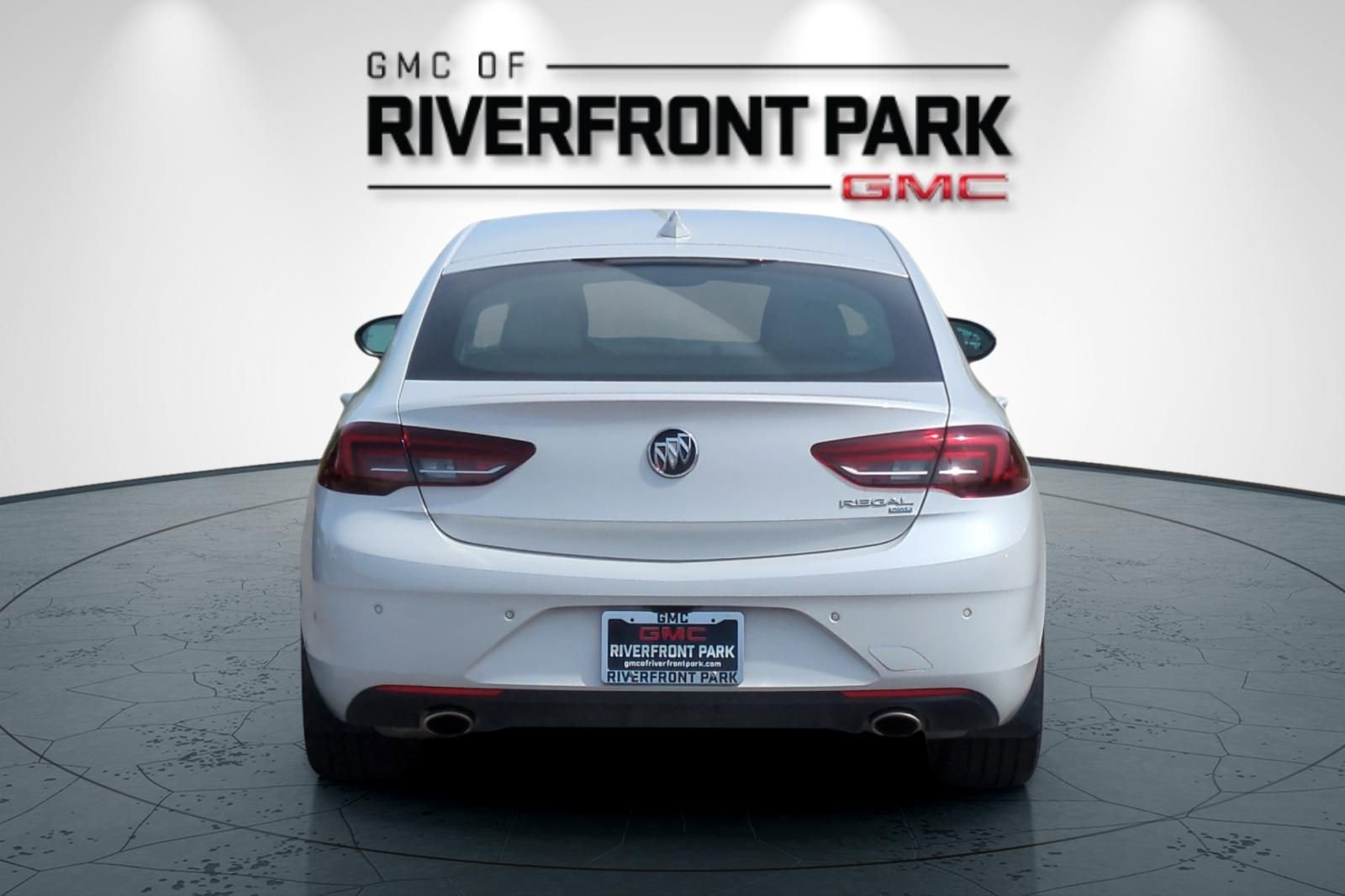 Used 2019 Buick Regal Preferred w/ Driver Confidence Package I AWD/4WD image 4