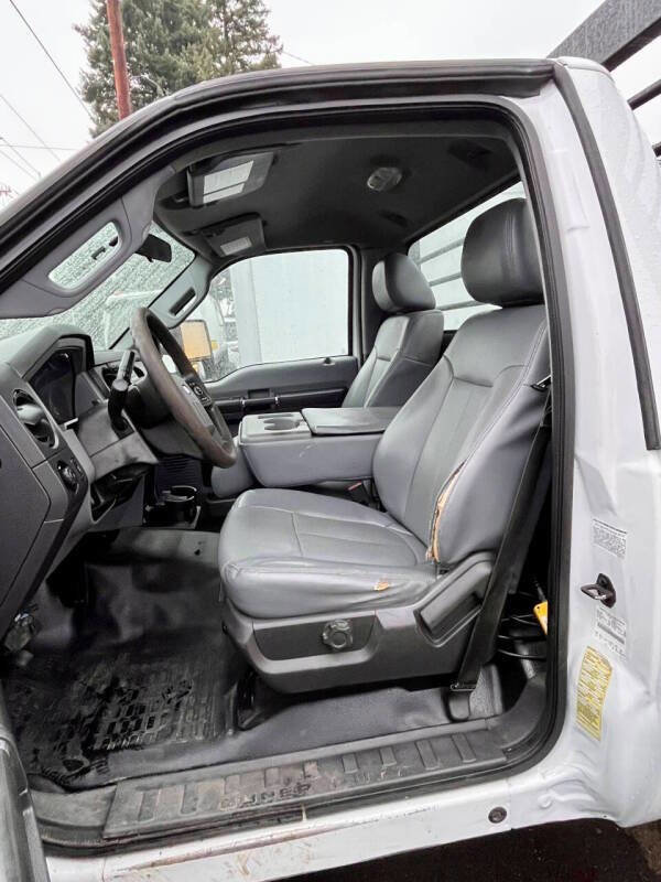 Used 2014 Ford F550 4X2 2dr Regular Cab 140.8 200. image 16