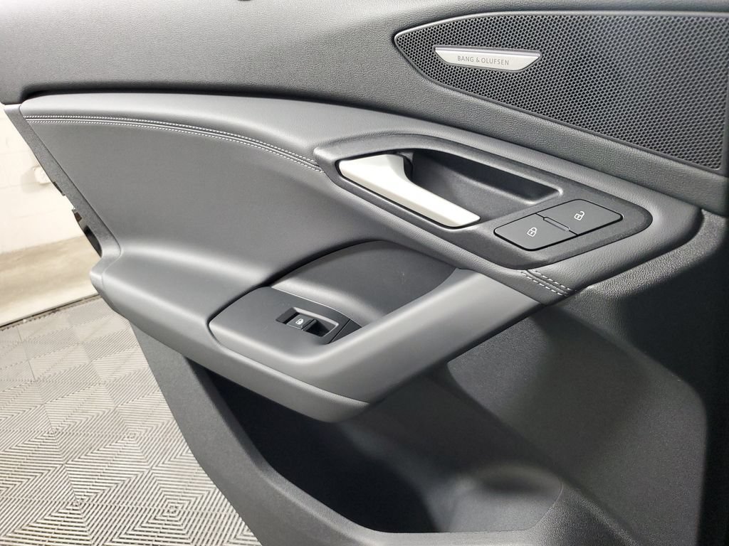 New 2027 Audi Q6 e-tron Premium Plus AWD/4WD image 18