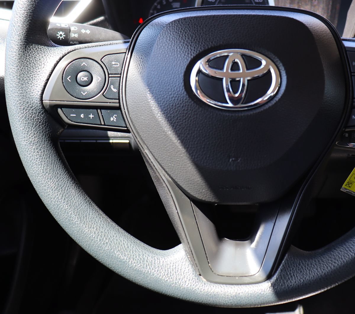 Used 2022 Toyota Corolla LE FWD image 52