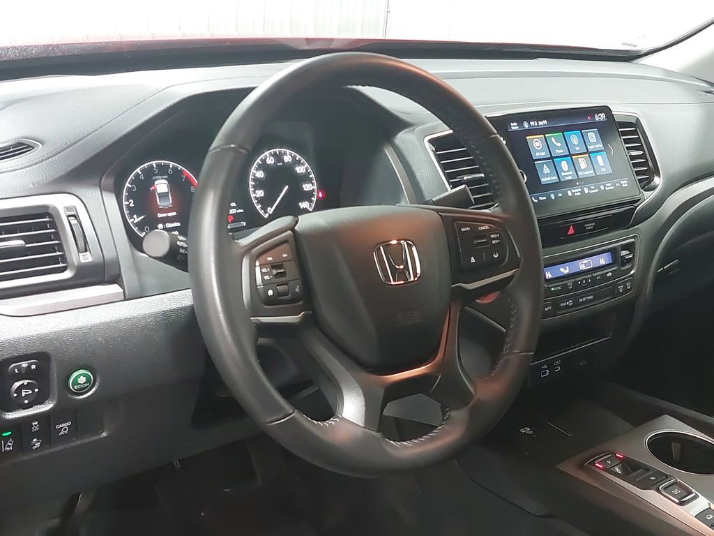 Used 2025 Honda Ridgeline Sport image 15