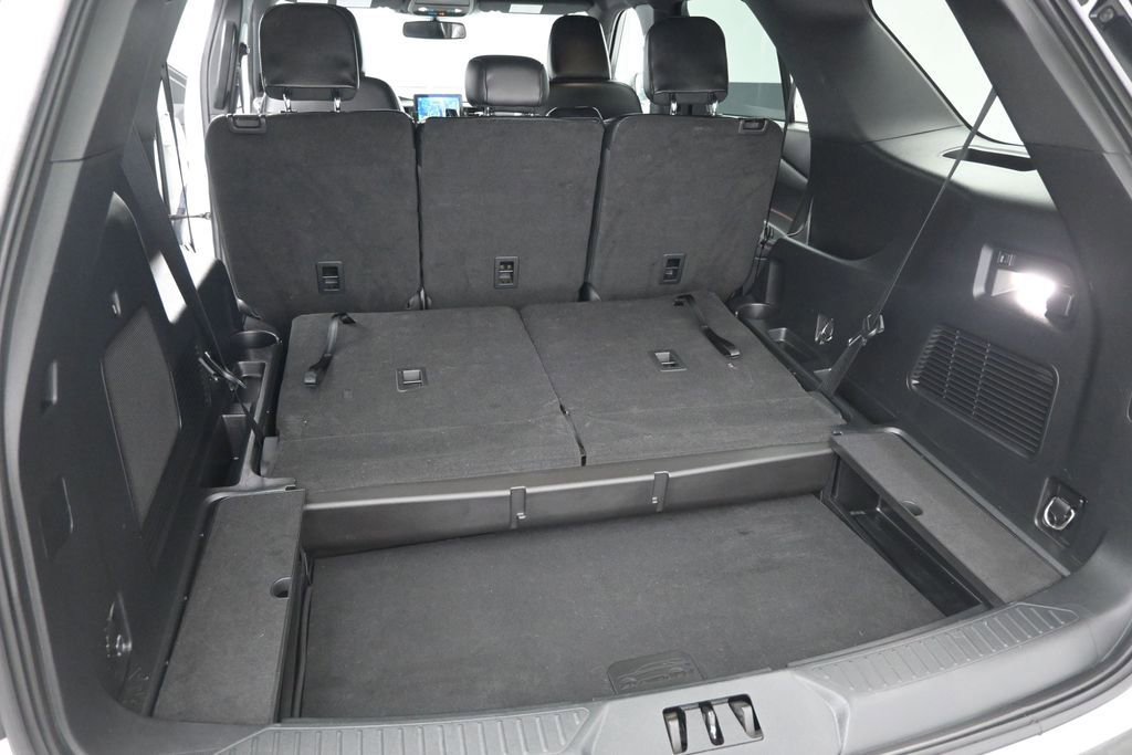 Used 2022 Ford Explorer ST-Line RWD image 10