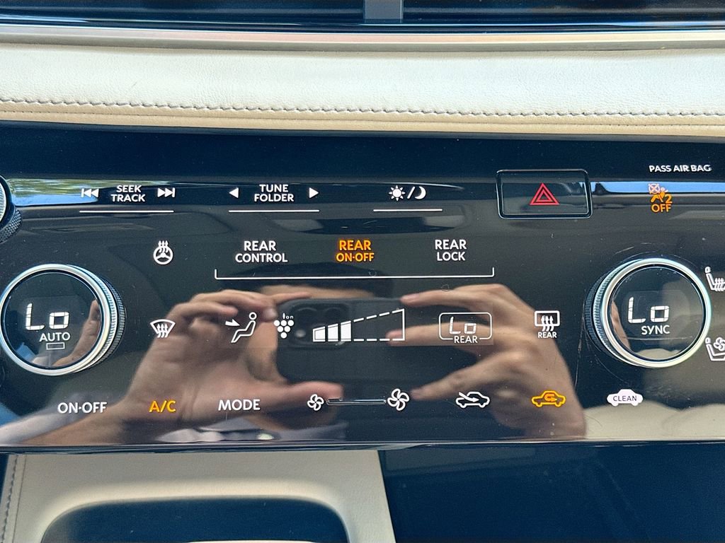 Used 2022 INFINITI QX60 Sensory w/ Vision Package image 17