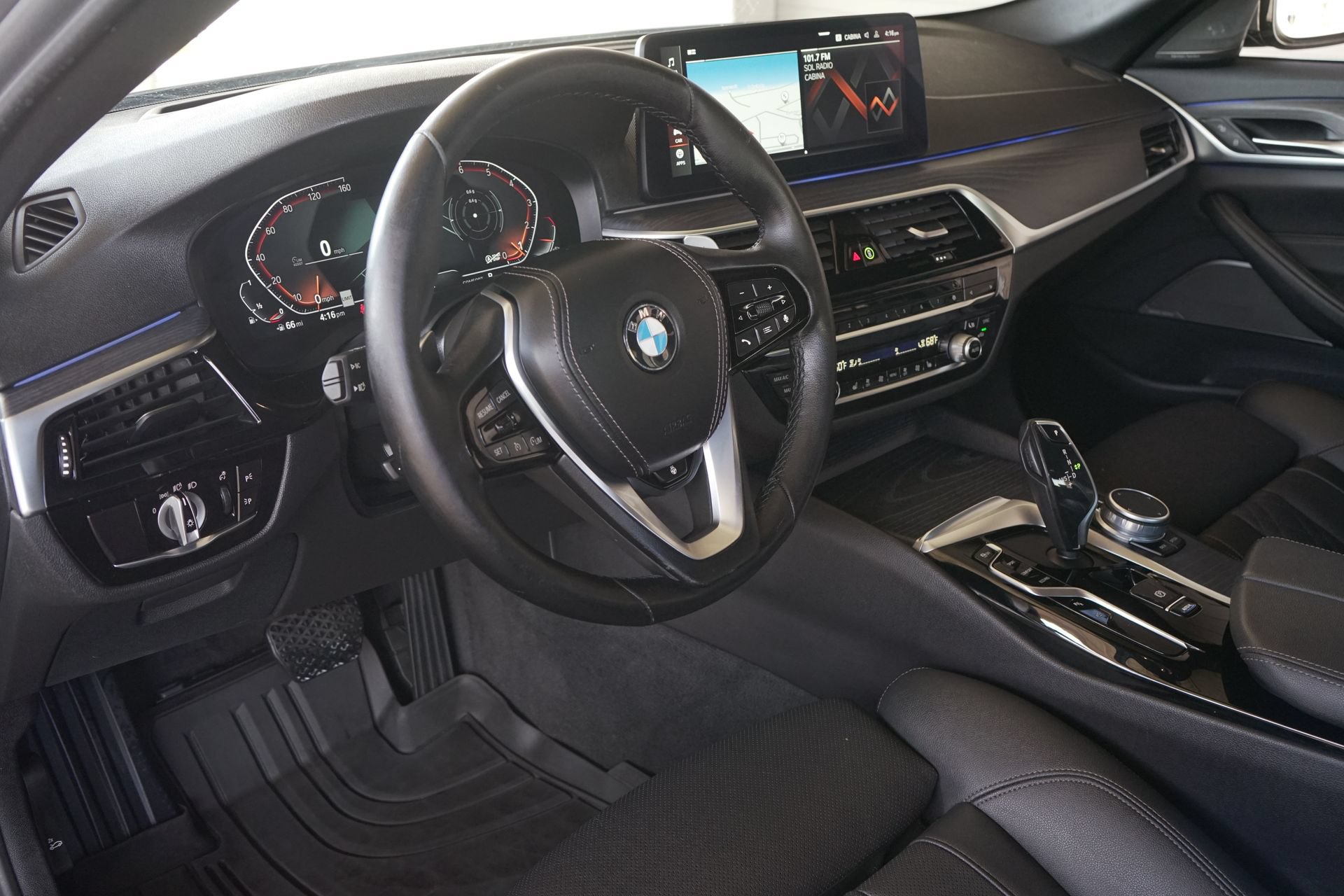 Used 2021 BMW 530i xDrive w/ Premium Package AWD/4WD image 2