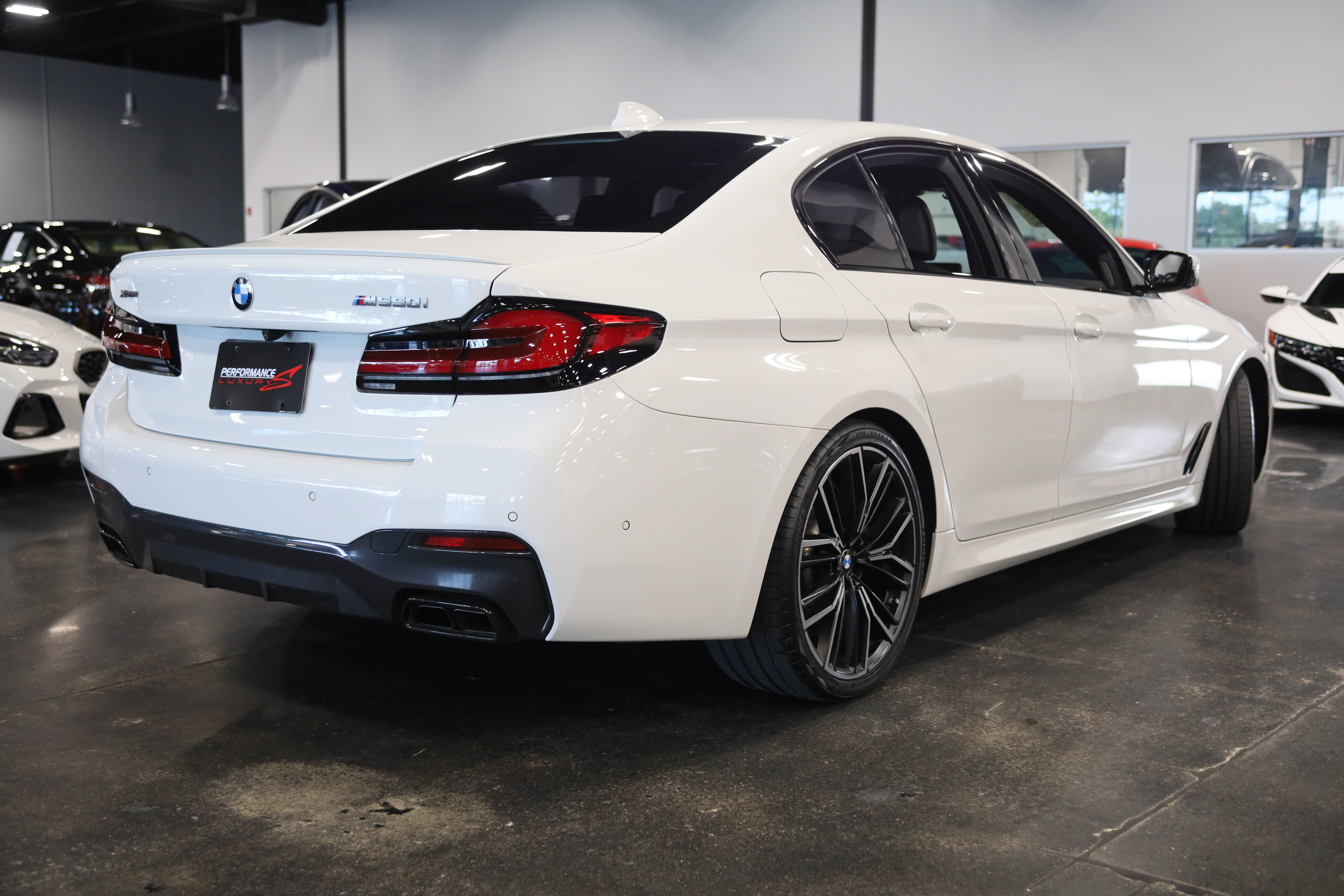 Used 2022 BMW M550i xDrive w/ Premium Package AWD/4WD image 7
