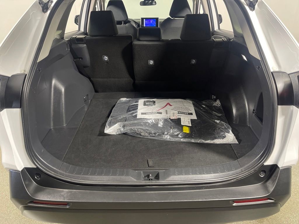 Certified 2024 Toyota RAV4 LE image 10